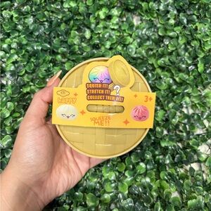 Dumpling Squishy Toy - Pink